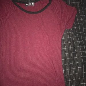 Maroon women’s top size M